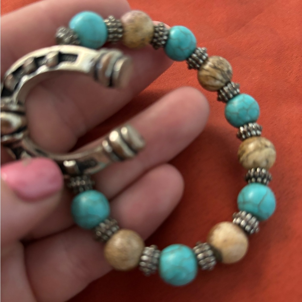 Horseshoe Bracelet Turquoise and Silver toned. Cowboy Cowgirl Western - Picture 2 of 5